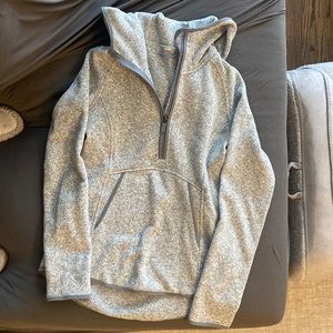 Lululemon size 2, hooded fleece 1/2 zip